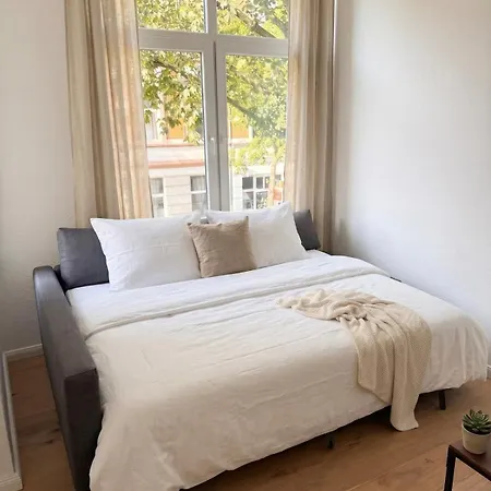 Apartment Moderne 2-zimmer Im Herzen Duesseldorfs Dusseldorf
